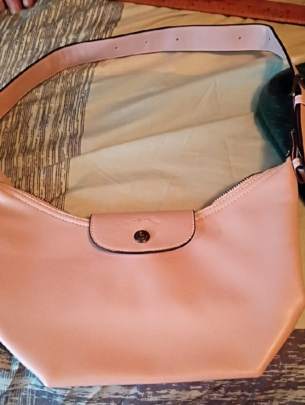 Women's Longchamp Classic Shoulder Bag in Blush Pink